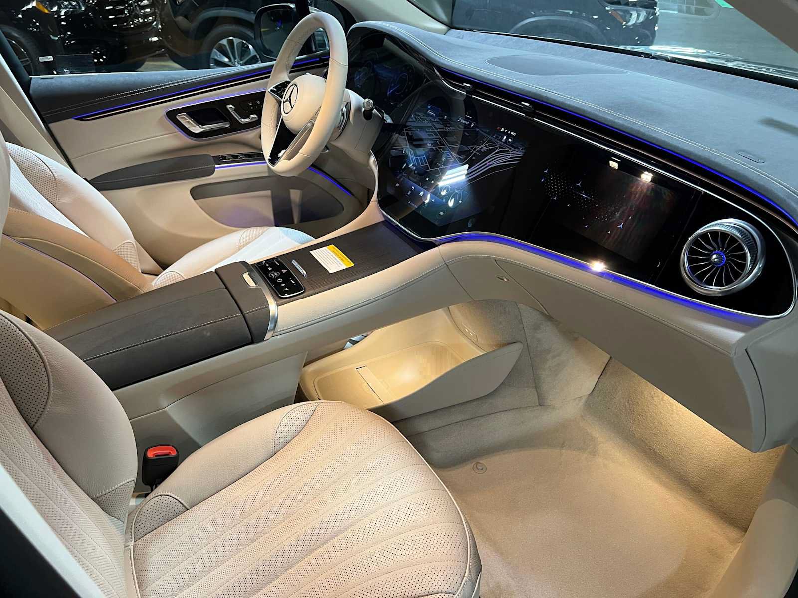 New 2026 Mercedes-Benz EQS 400 4MATIC SUV image 11