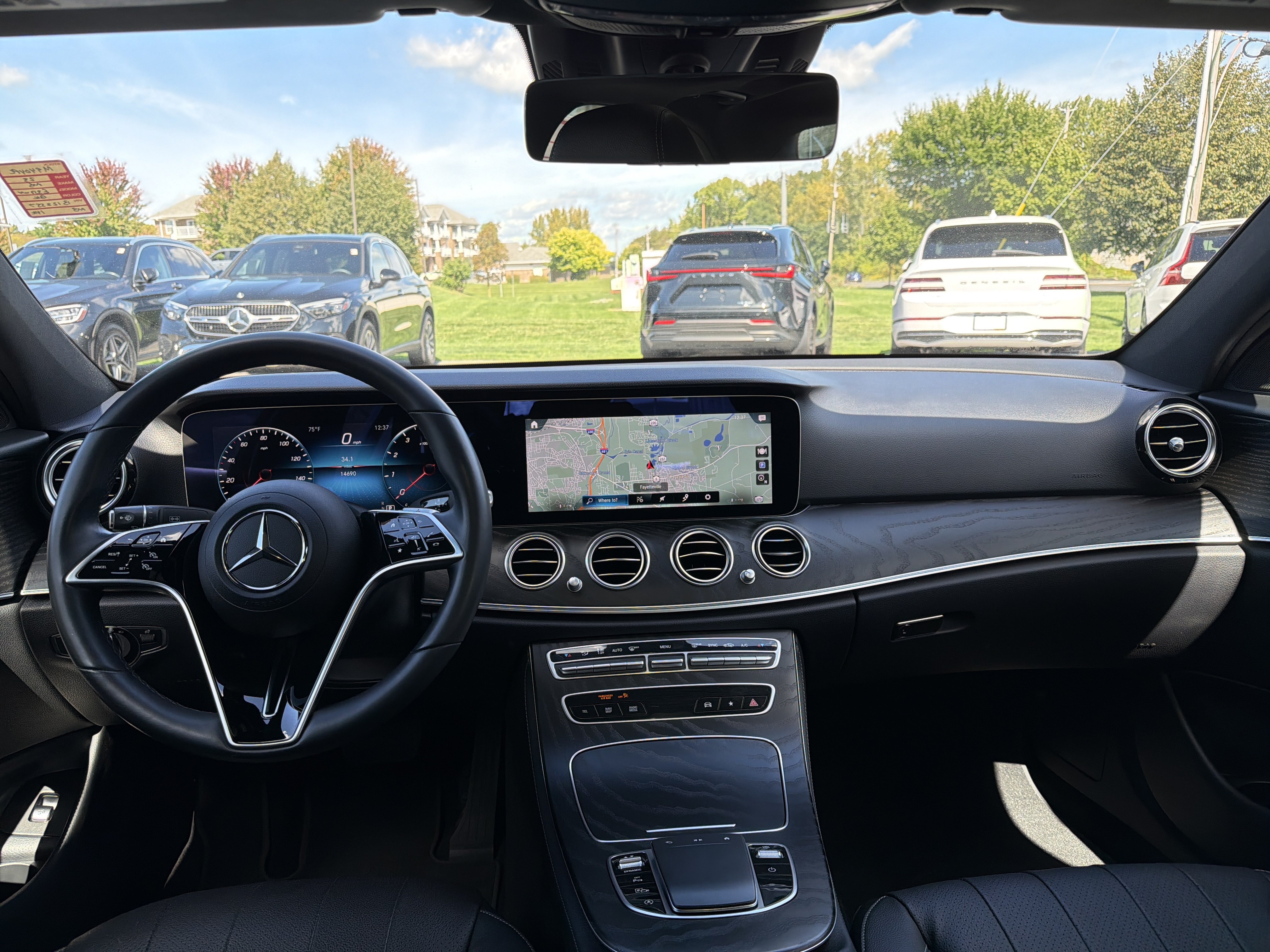 Used 2023 Mercedes-Benz E 350 4MATIC Sedan image 11