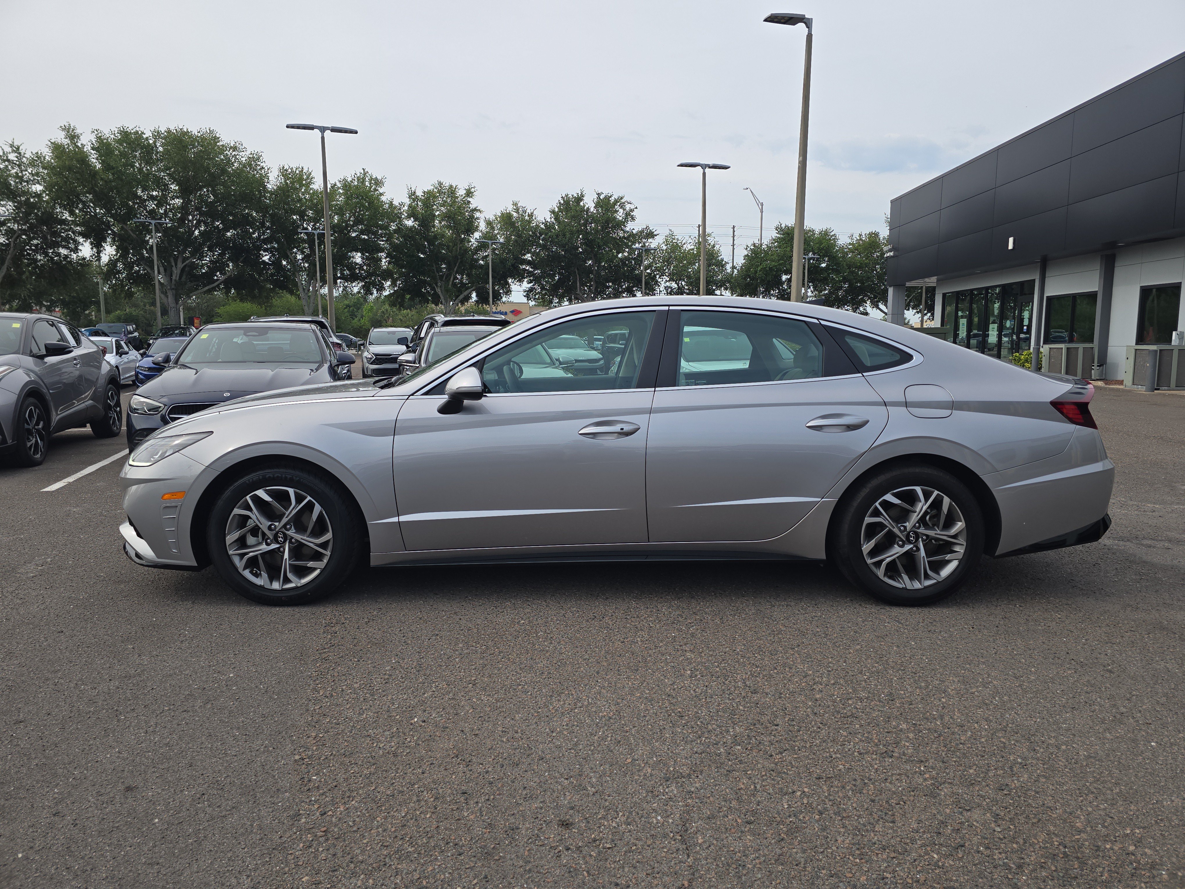 Used 2021 Hyundai Sonata SEL FWD image 5