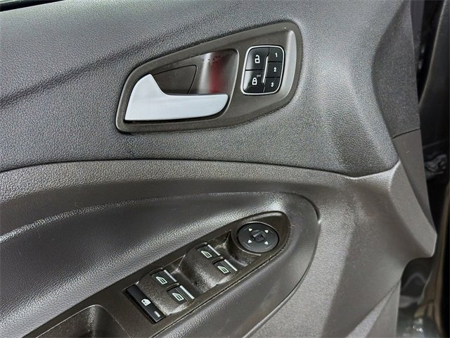 Used 2017 Ford Escape Titanium w/ Canadian Touring Package image 17