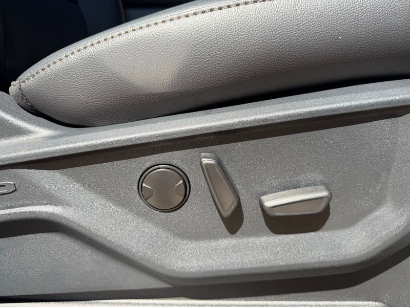 New 2025 Ford F150 Lariat w/ Equipment Group 501A Mid image 16