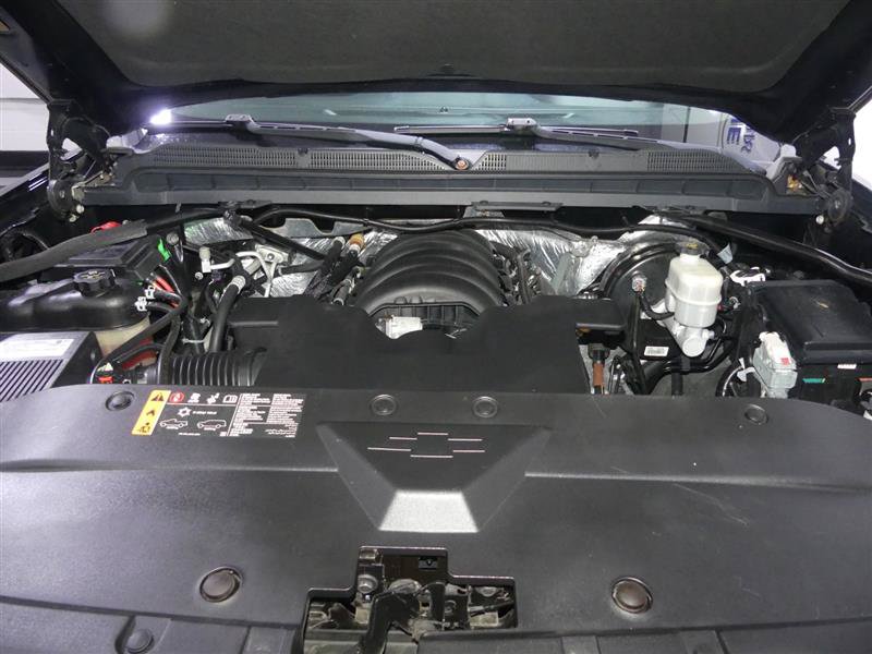 Used 2018 Chevrolet Silverado 1500 W/T w/ Black Out Edition AWD/4WD image 11