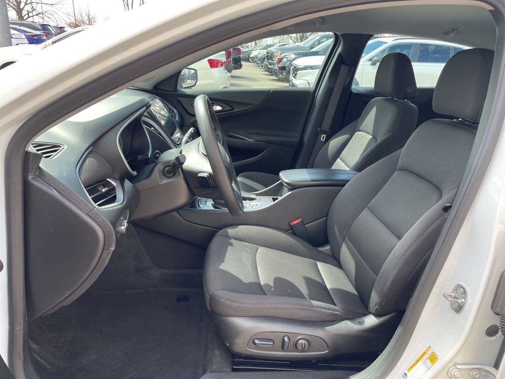Used 2024 Chevrolet Malibu LT FWD image 8