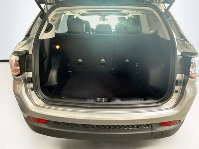 Used 2018 Jeep Compass Limited w/ Navigation Group image 27