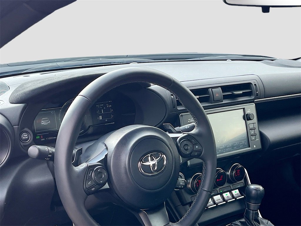 Used 2024 Toyota GR86 Premium image 9