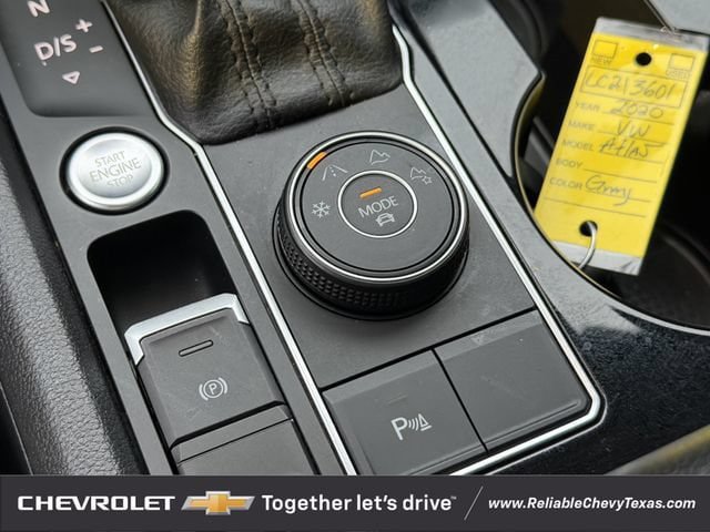 Used 2020 Volkswagen Atlas Cross Sport SEL R-Line AWD/4WD image 19