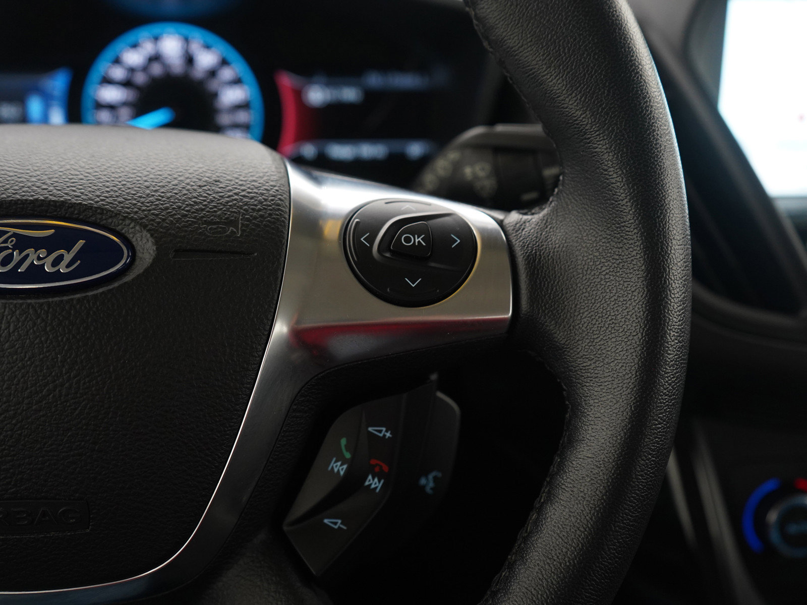 Used 2017 Ford C-MAX Titanium w/ Equipment Group 301A image 28