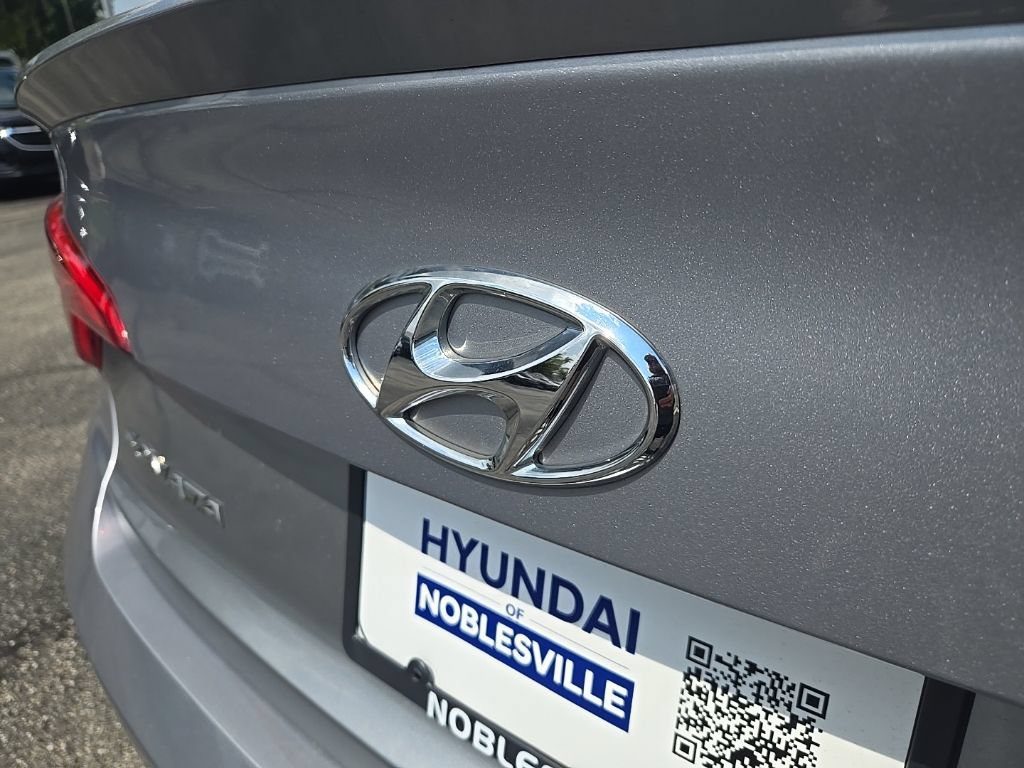 Used 2017 Hyundai Sonata Limited w/ Cargo Package FWD image 13