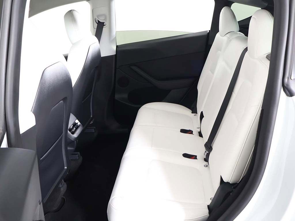 Used 2023 Tesla Model Y Long Range image 31