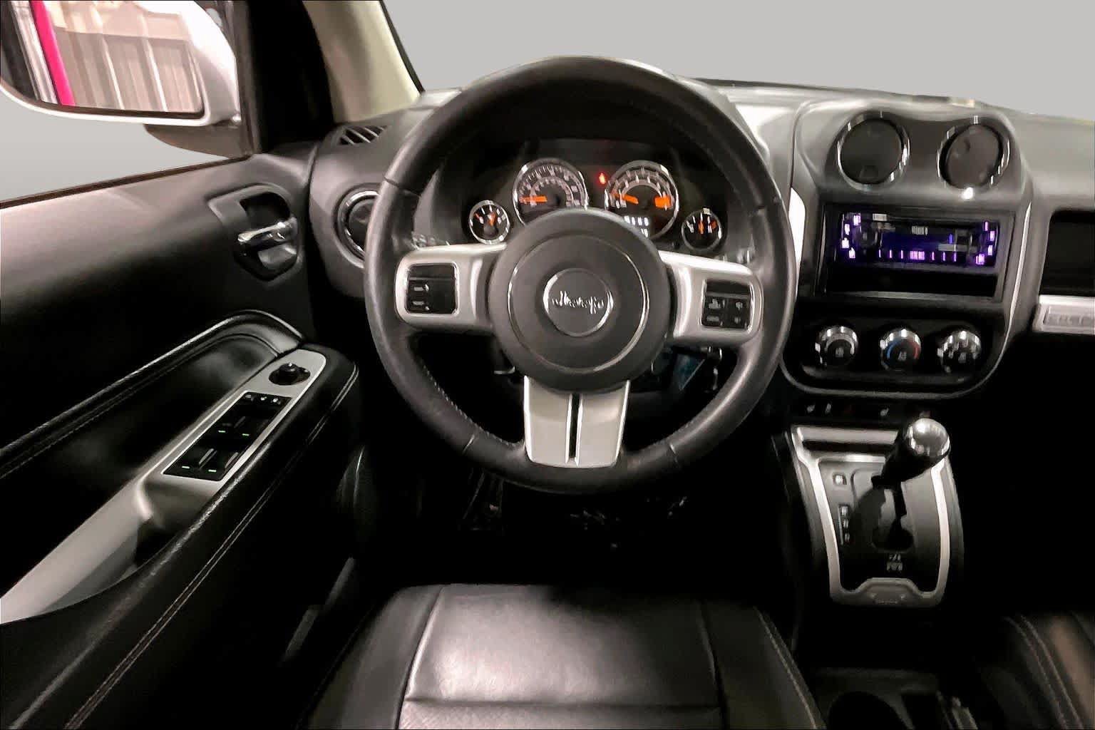 Used 2017 Jeep Compass High Altitude AWD/4WD image 6