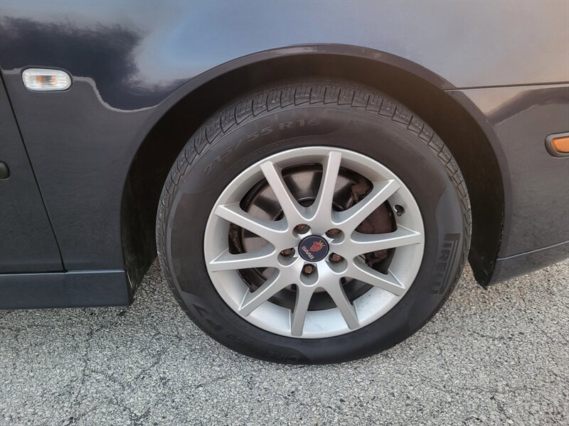 Used 2004 Saab 9-3 Arc FWD image 25