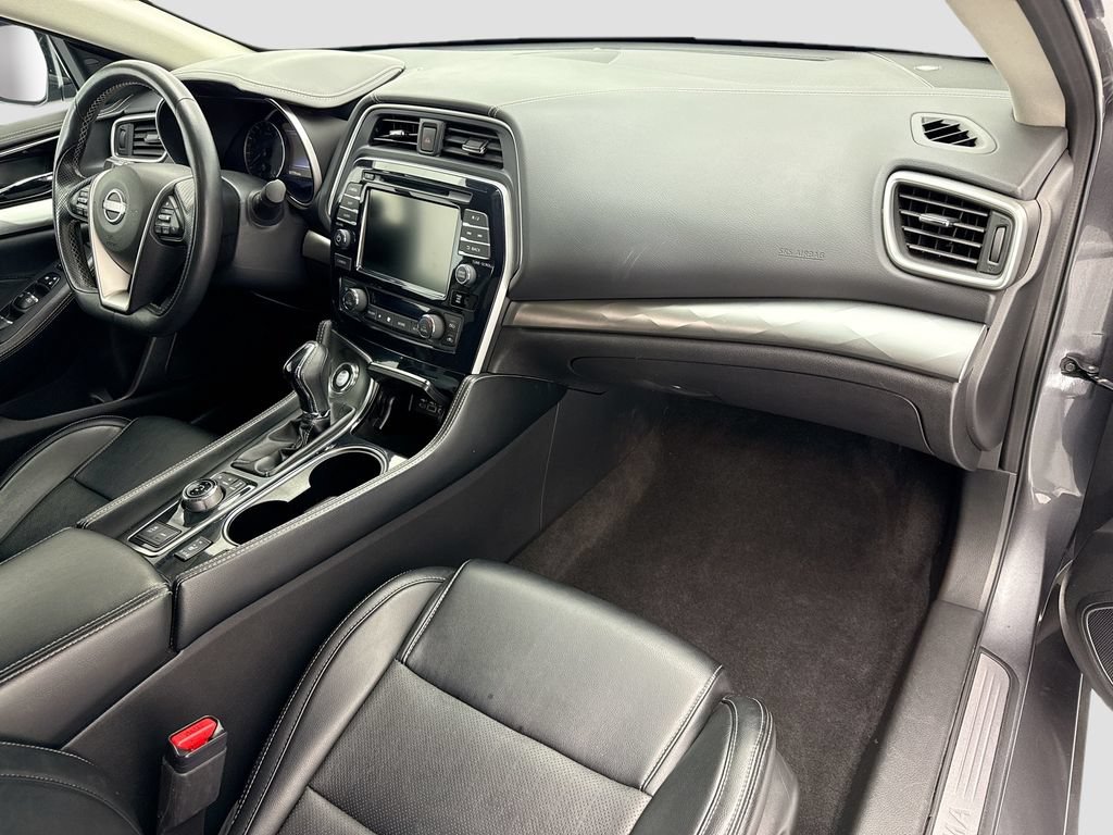 Used 2023 Nissan Maxima SV w/ Floor Mat Group FWD image 16