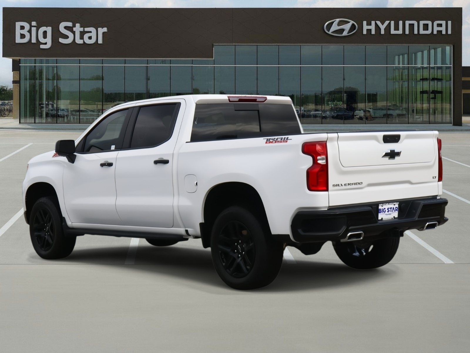 Used 2025 Chevrolet Silverado 1500 LT Trail Boss w/ LT Trail Boss Premium Package AWD/4WD image 3