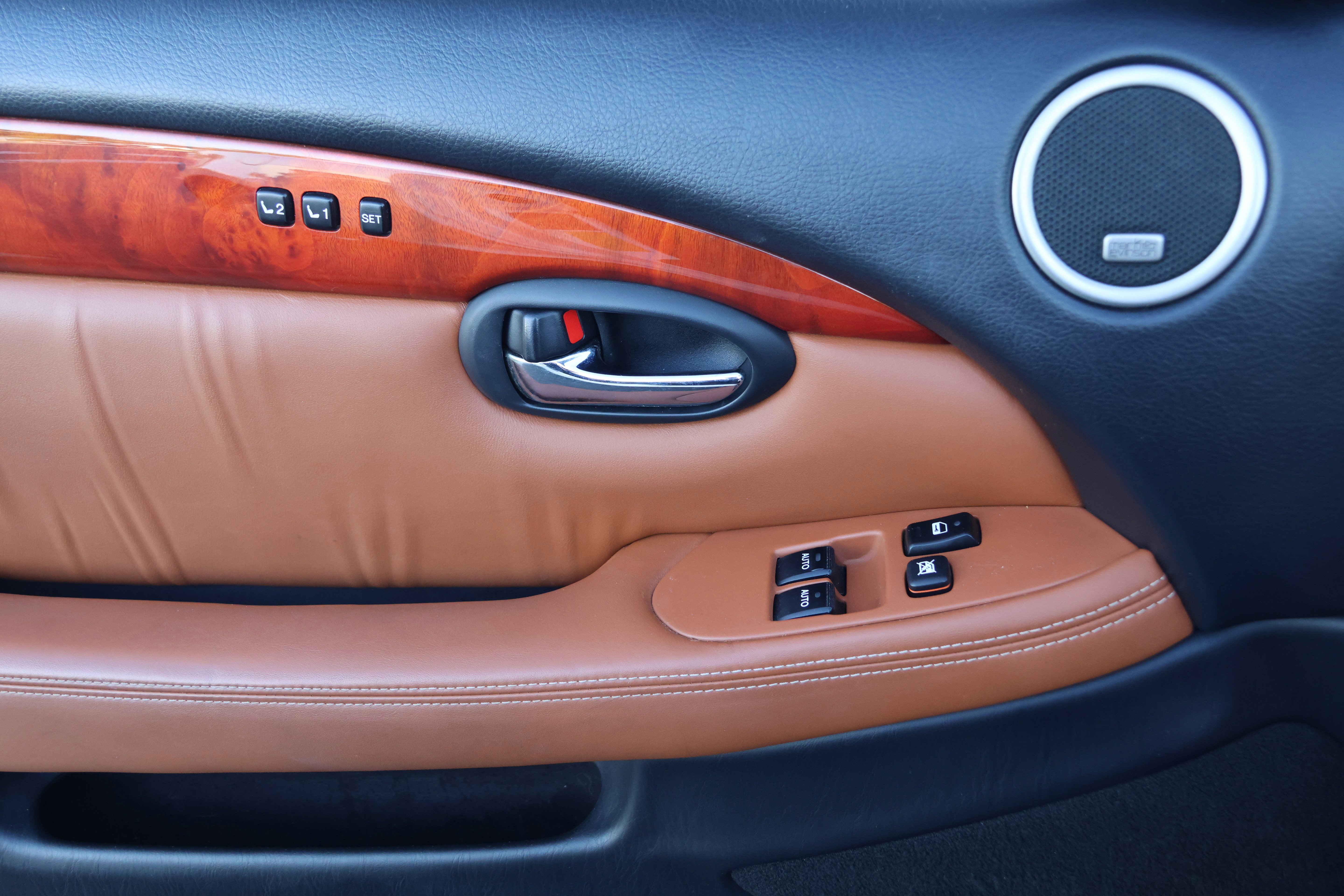 Used 2003 Lexus SC 430 Convertible RWD image 12