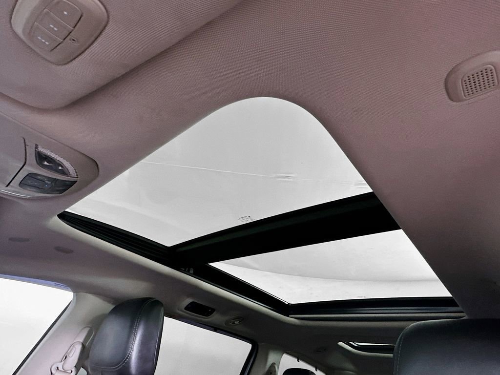 Used 2020 Chrysler Pacifica Limited image 21