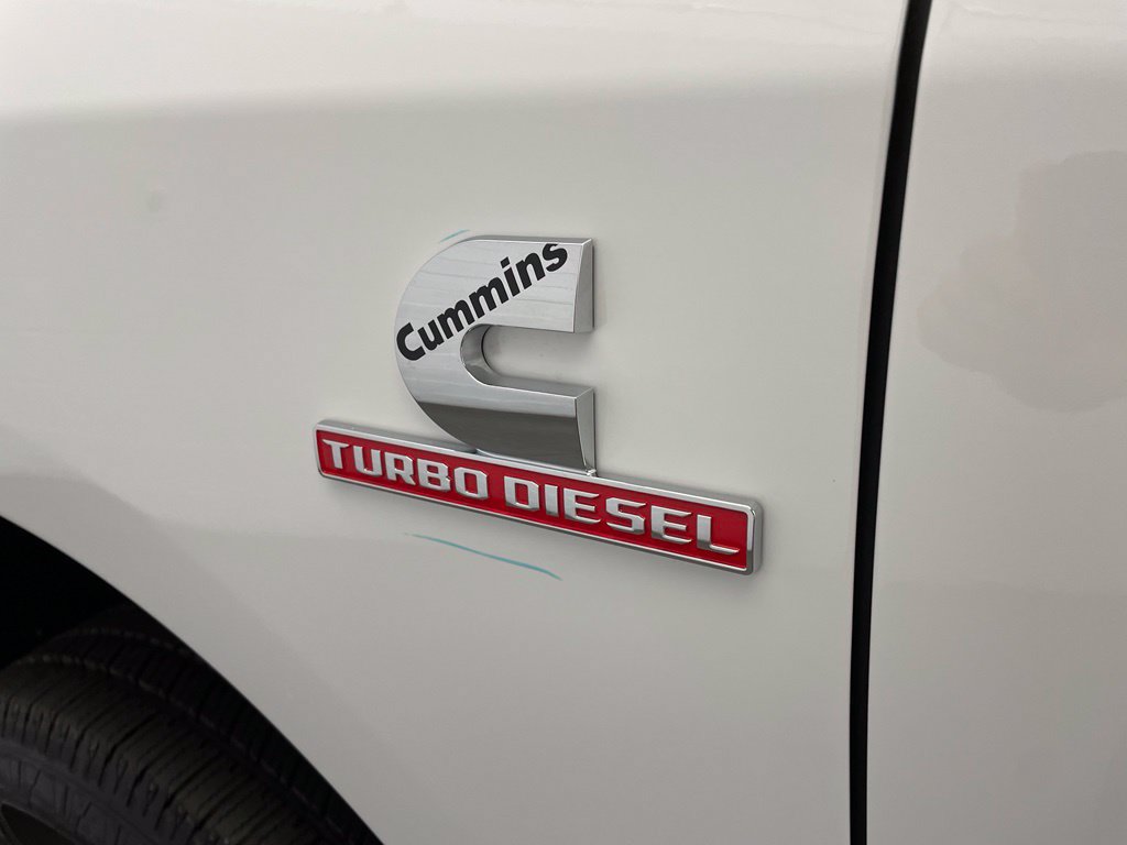 New 2026 RAM 2500 Laramie AWD/4WD image 13