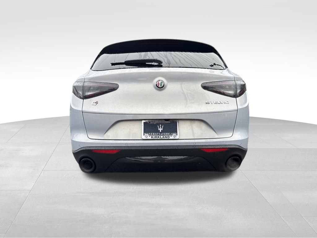 New 2025 Alfa Romeo Stelvio Sprint image 6