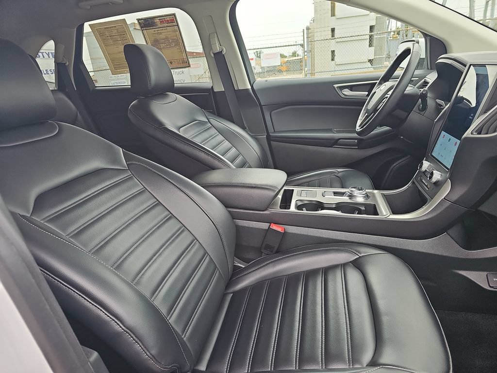 Used 2024 Ford Edge SEL AWD/4WD image 10