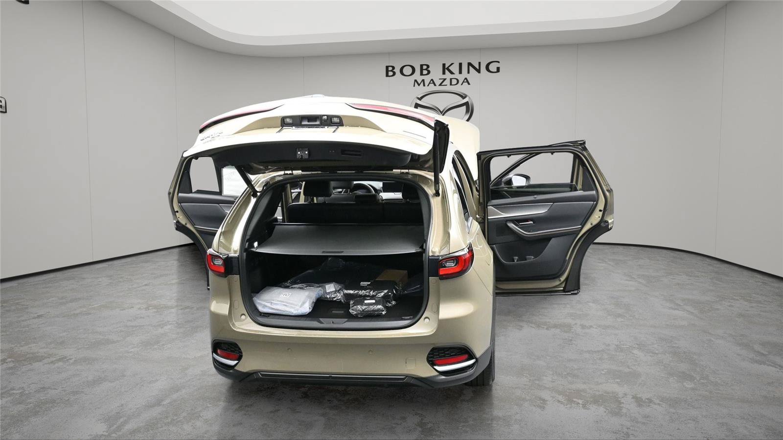 New 2025 MAZDA CX-70 Plug-In Hybrid w/ Premium Plus AWD/4WD image 16