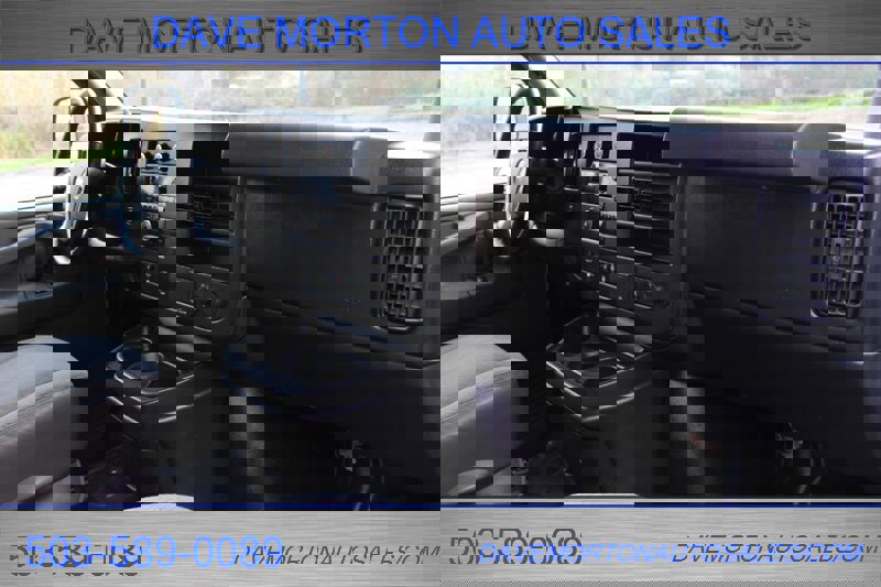 Used 2015 Chevrolet Express 3500 image 18