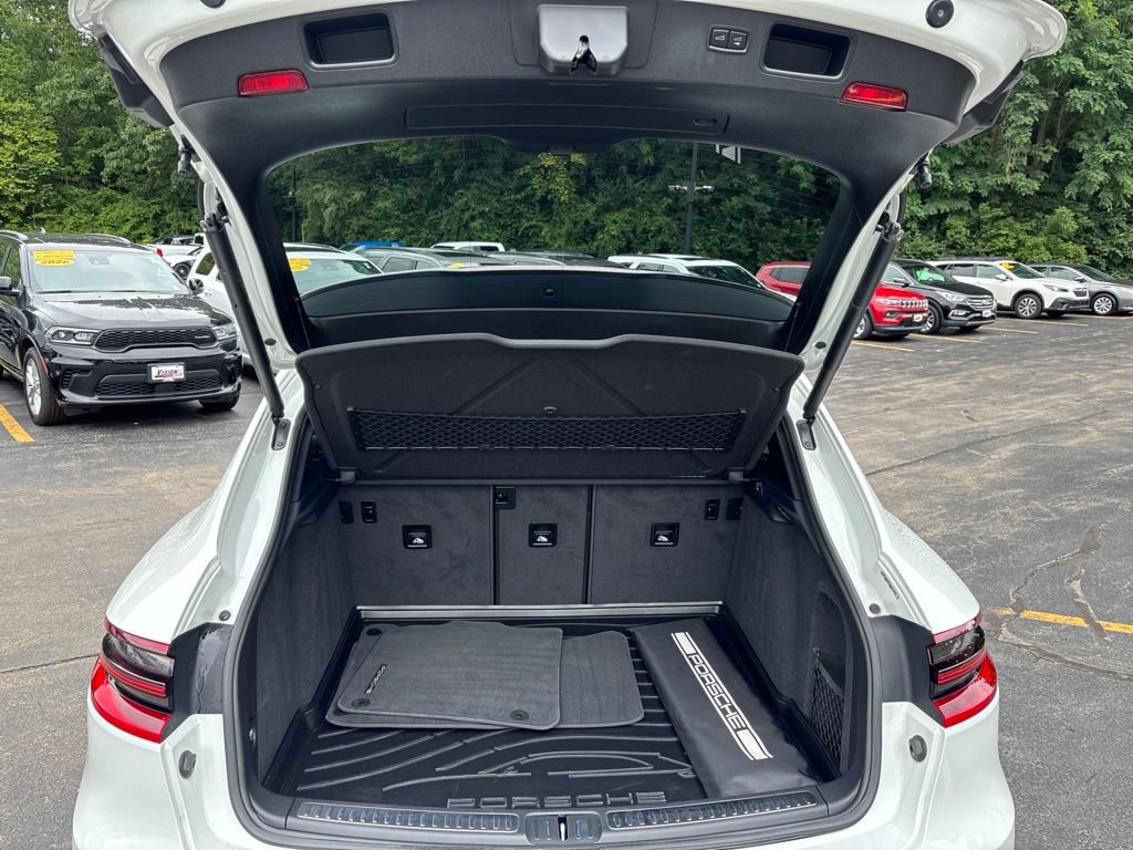 Used 2017 Porsche Macan AWD/4WD image 11