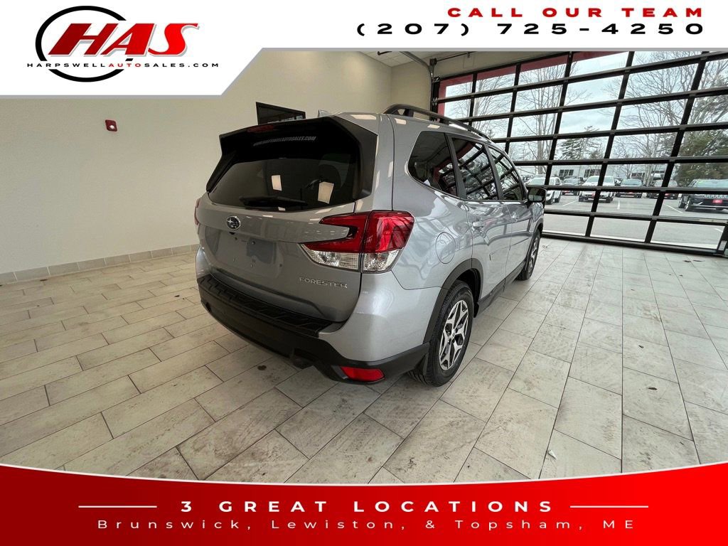 Used 2022 Subaru Forester Premium image 6