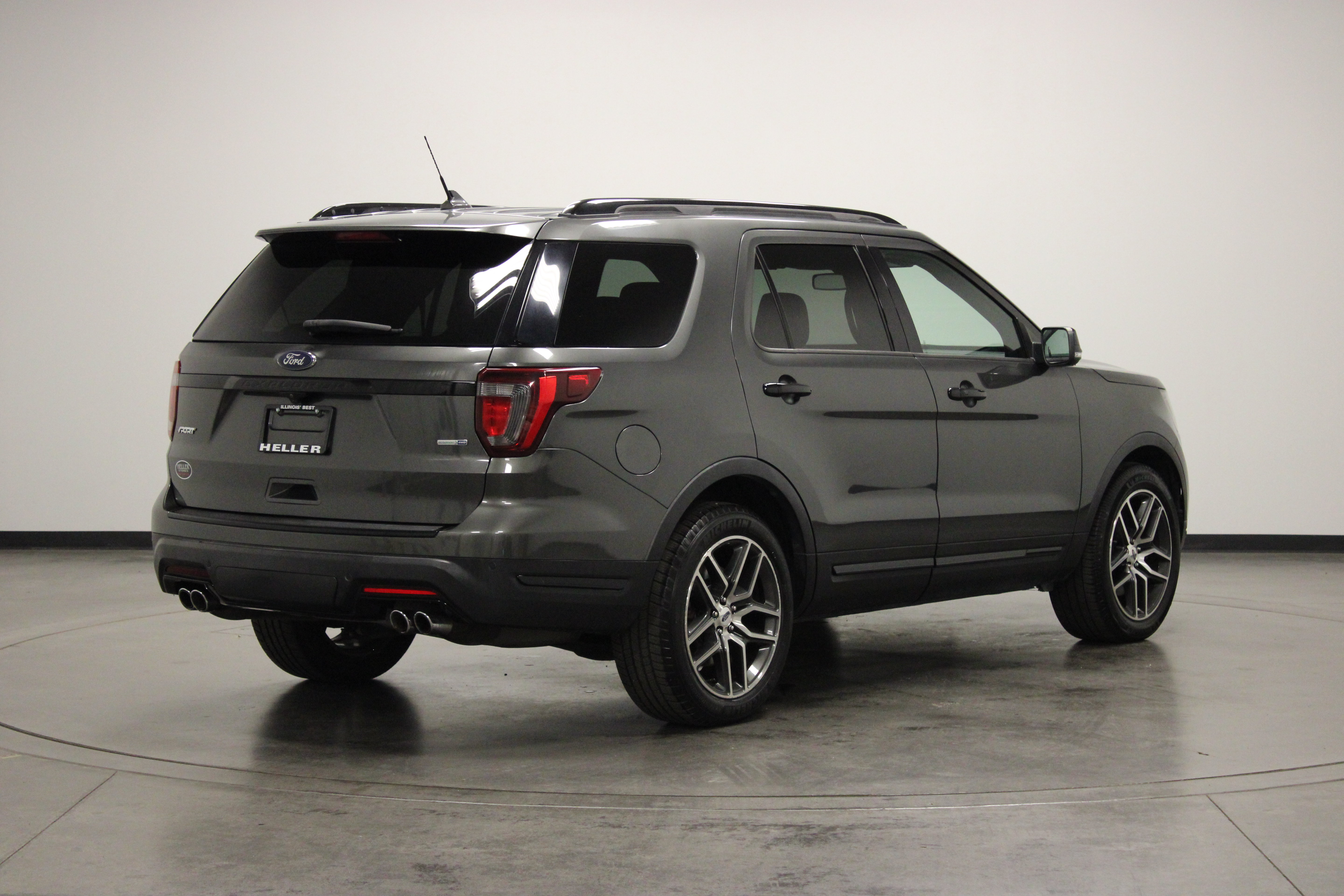 Used 2018 Ford Explorer Sport w/ Equipment Group 401A AWD/4WD image 8
