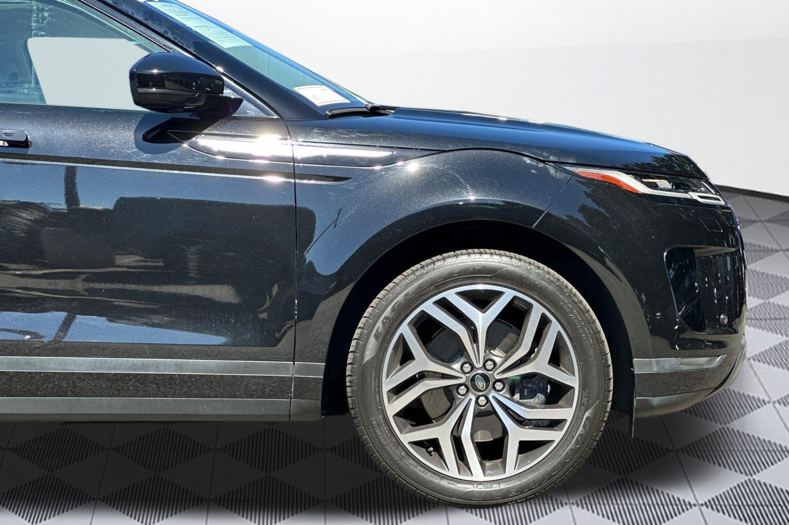 Certified 2023 Land Rover Range Rover Evoque SE AWD/4WD image 36