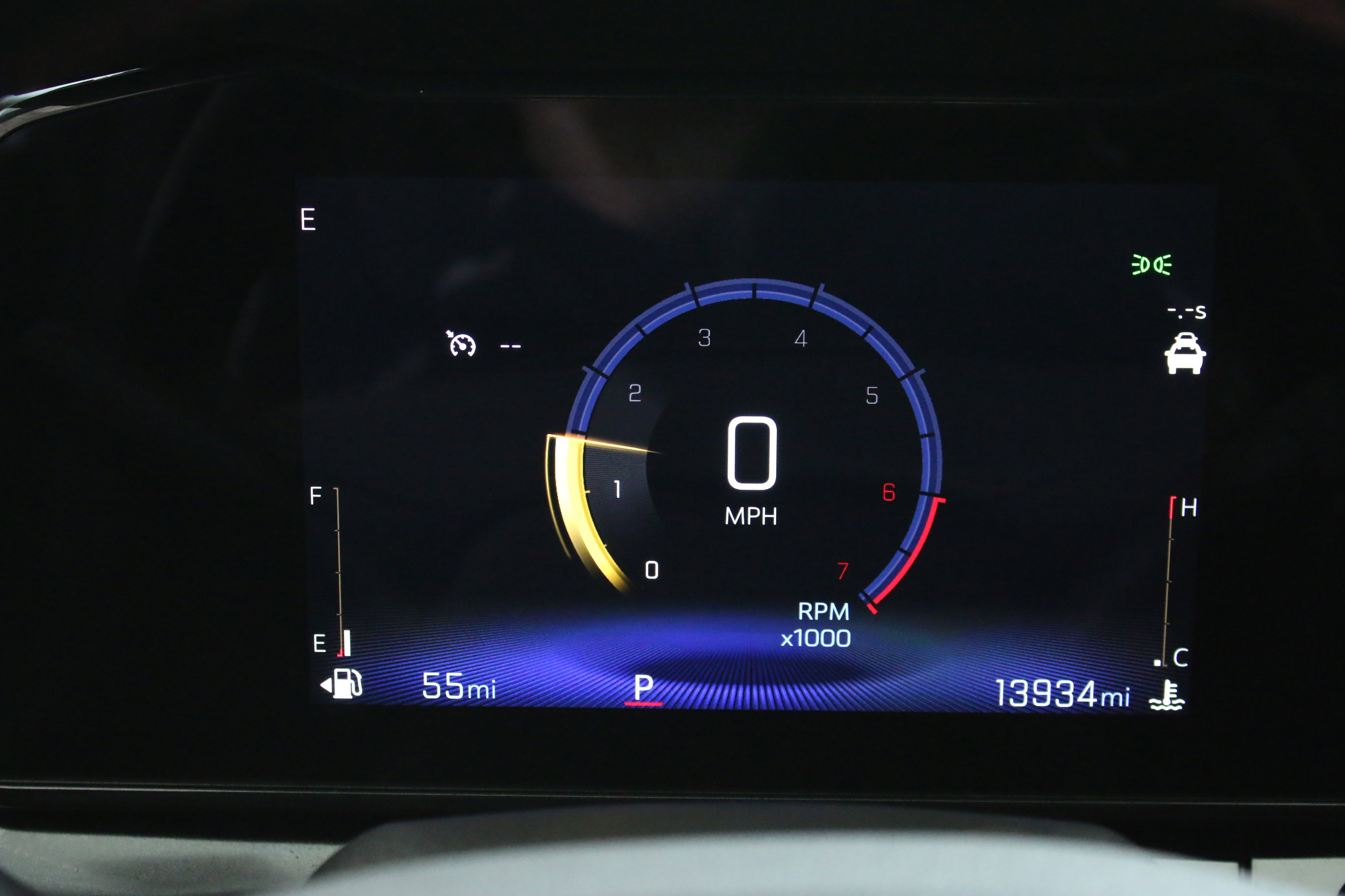 Used 2024 Chevrolet Trax RS w/ Driver Confidence Package image 17