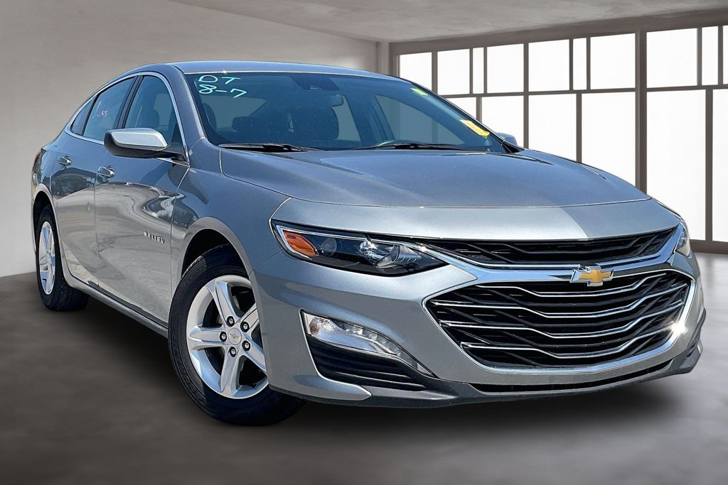 Used 2024 Chevrolet Malibu LT FWD image 3