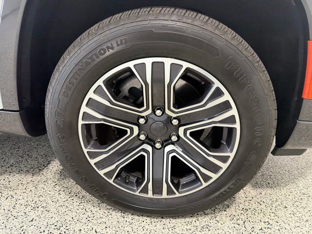 Used 2022 Jeep Wagoneer Series III AWD/4WD image 39