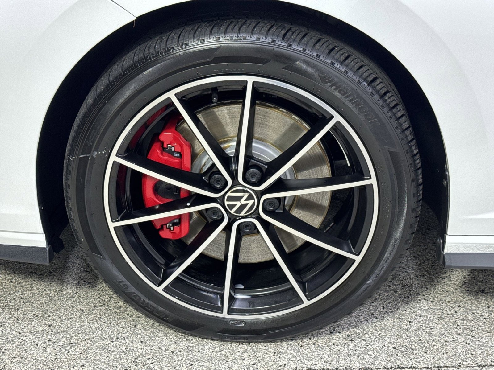 Used 2025 Volkswagen Jetta GLI Autobahn image 14