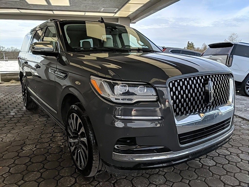 Certified 2022 Lincoln Navigator L Black Label image 3