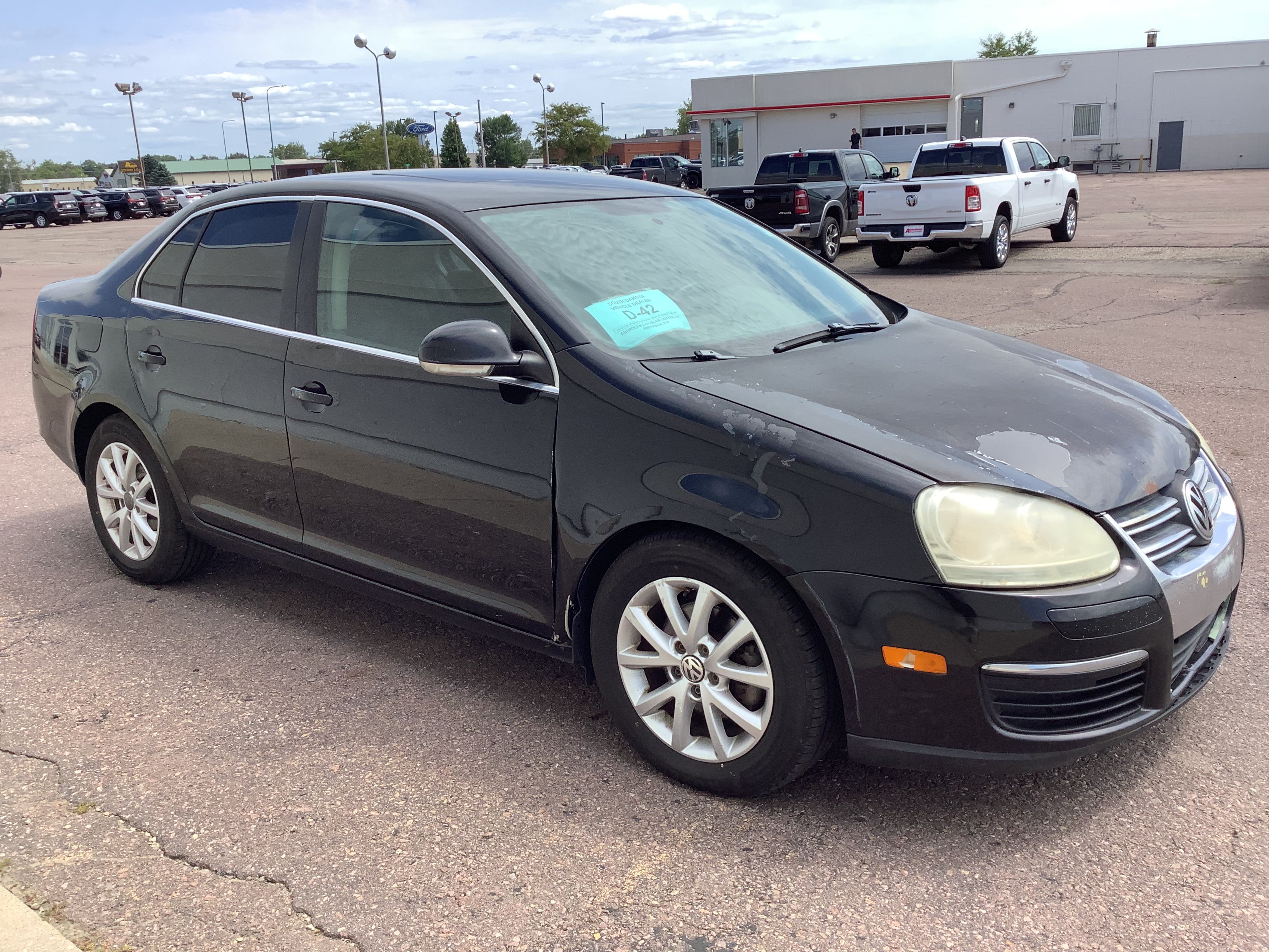 Used 2010 Volkswagen Jetta Sedan FWD image 4