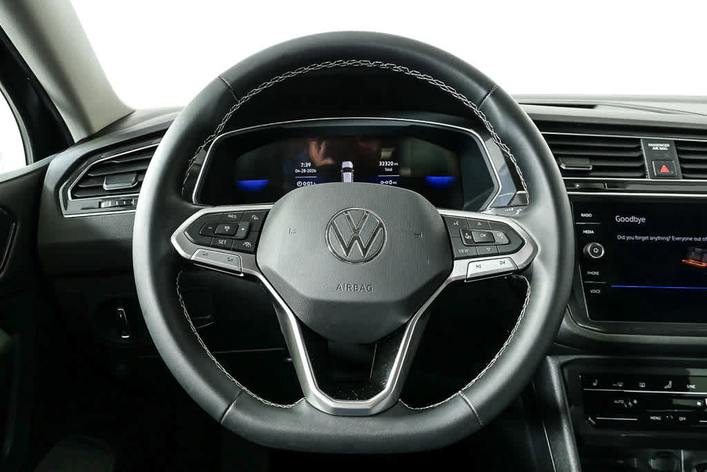 Certified 2023 Volkswagen Tiguan SE FWD image 12