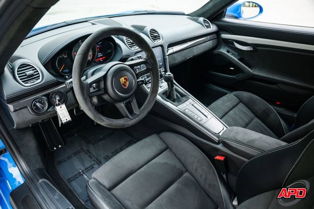 Used 2022 Porsche 718 Cayman GT4 RWD image 2
