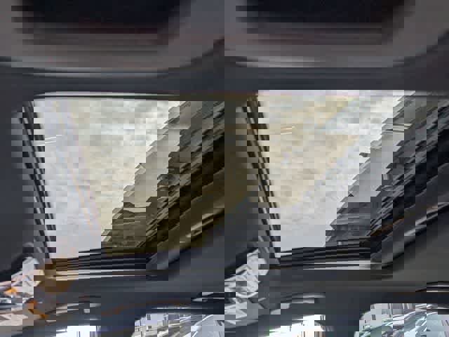 Certified 2023 Mercedes-Benz C 300 4MATIC Sedan image 18