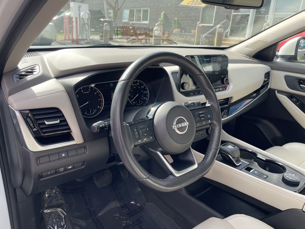 Certified 2023 Nissan Rogue SL w/ SL Premium Package image 12