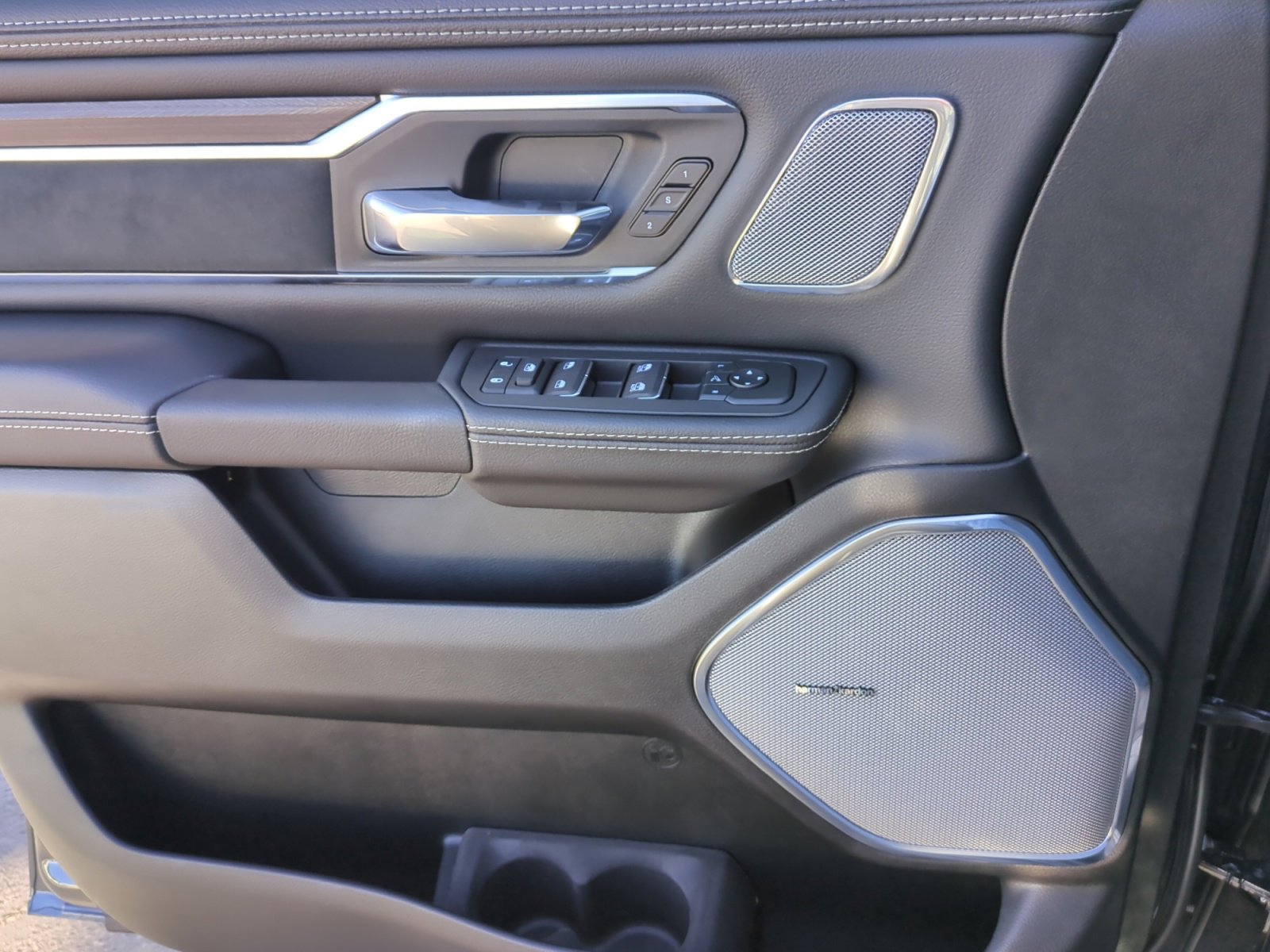 New 2026 RAM 1500 Laramie w/ Night Edition AWD/4WD image 13