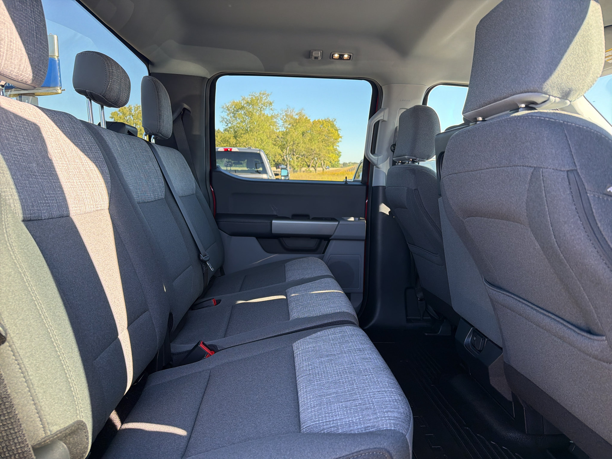 New 2027 Ford F250 XLT w/ FX4 Off-Road Package AWD/4WD image 25