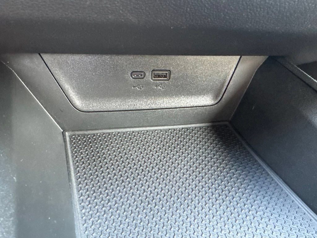 Used 2025 Chevrolet Equinox LT w/ Convenience Package II AWD/4WD image 39