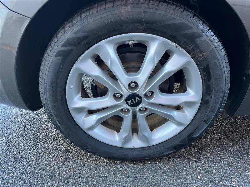 Used 2011 Kia Optima EX w/ Premium Pkg image 8