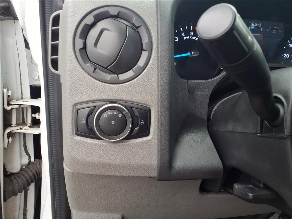 Used 2021 Ford E-350 and Econoline 350 Super Duty image 30