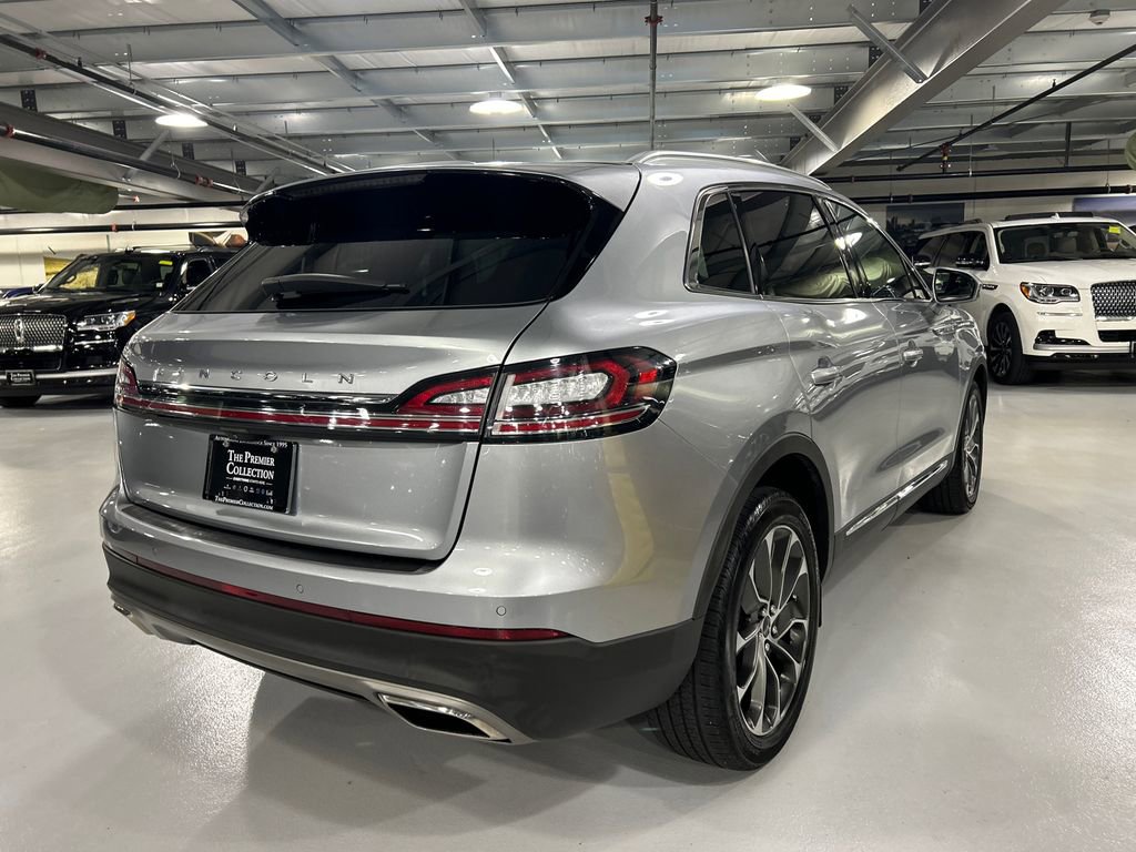 Certified 2022 Lincoln Nautilus Reserve AWD/4WD image 2