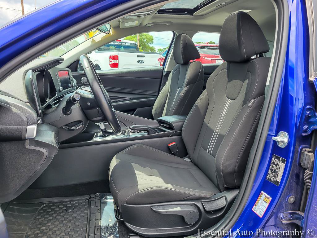 Used 2022 Hyundai Elantra SEL FWD image 9