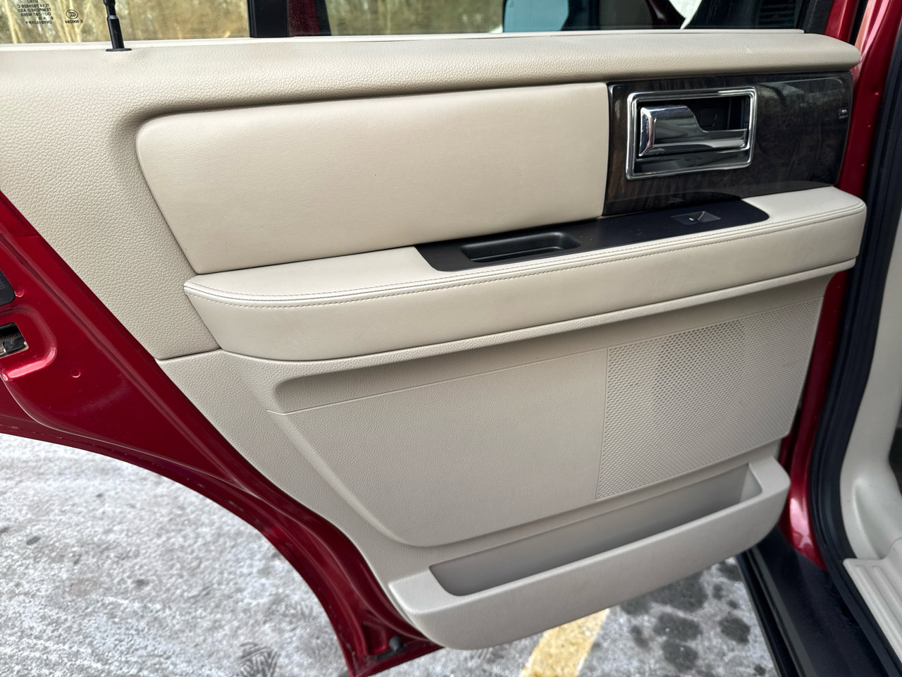 Used 2017 Lincoln Navigator Select image 22