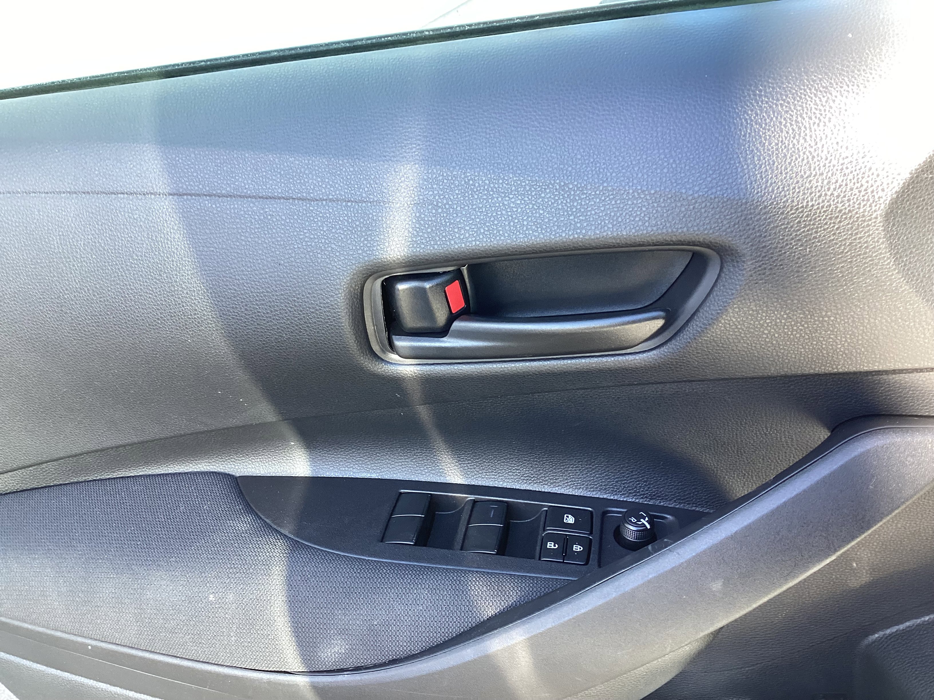 Certified 2025 Toyota Corolla LE image 24