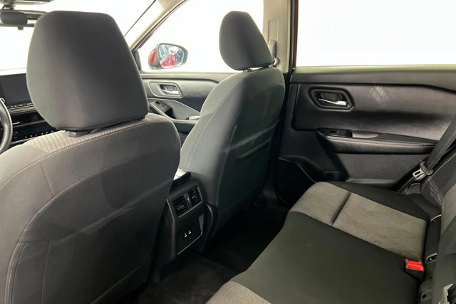 Used 2024 Nissan Rogue SV AWD/4WD image 19