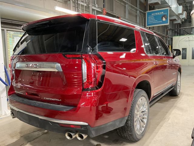 Used 2023 GMC Yukon XL Denali w/ Advanced Technology Package AWD/4WD image 9