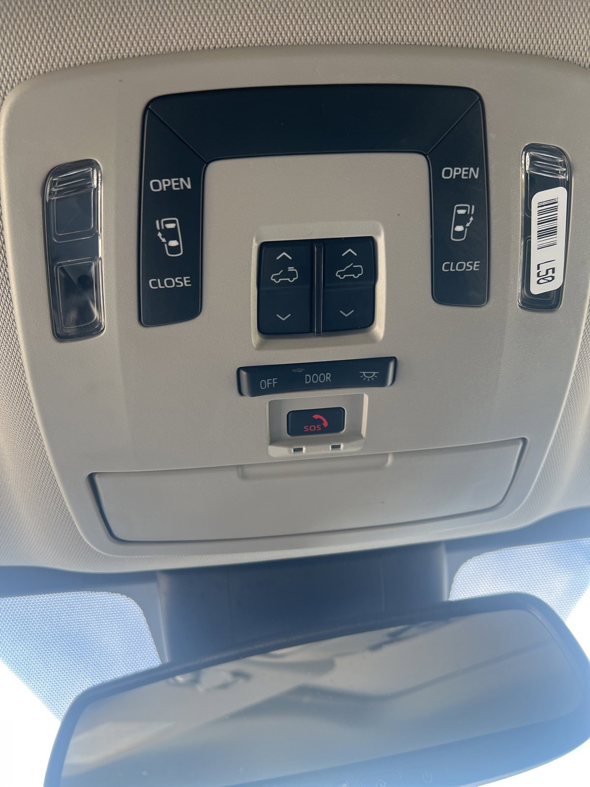 Used 2024 Toyota Sienna LE image 32